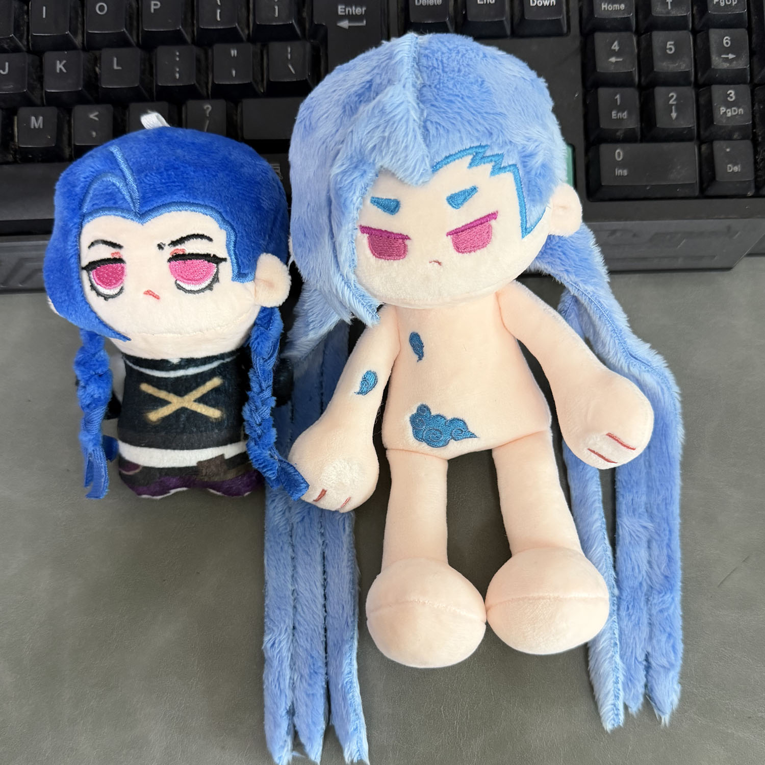 Anime Game Powder Jinx Plushie - огляд і ціна Cosplay Plushie Prop