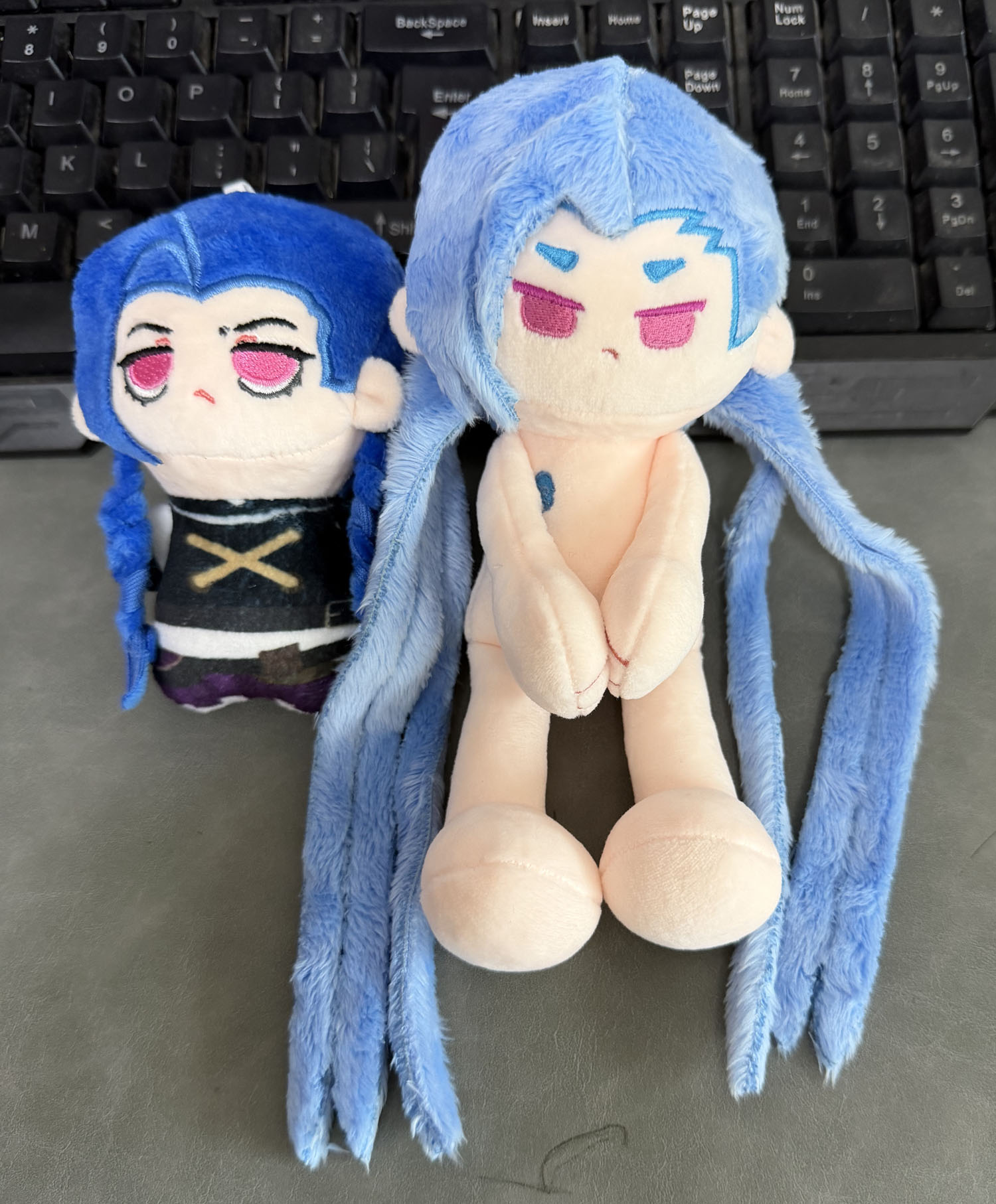 Anime Game Powder Jinx Plushie - огляд і ціна Cosplay Plushie Prop